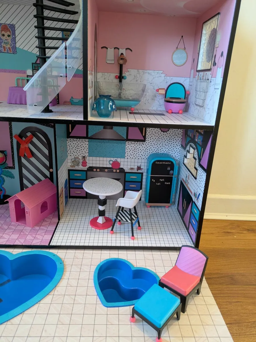 Doll House - Image 2