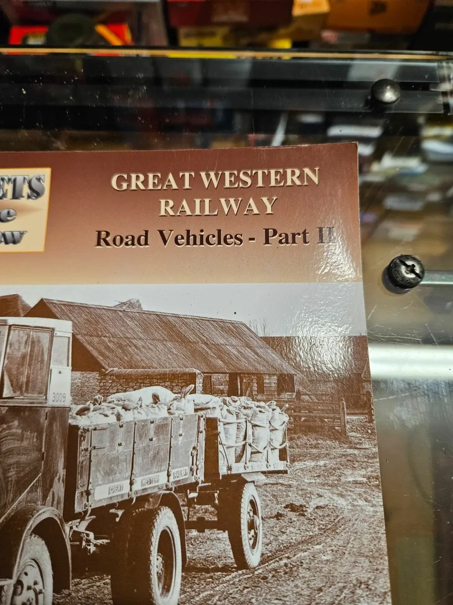 Book Great Western Railway Road Vehicles - Image 2