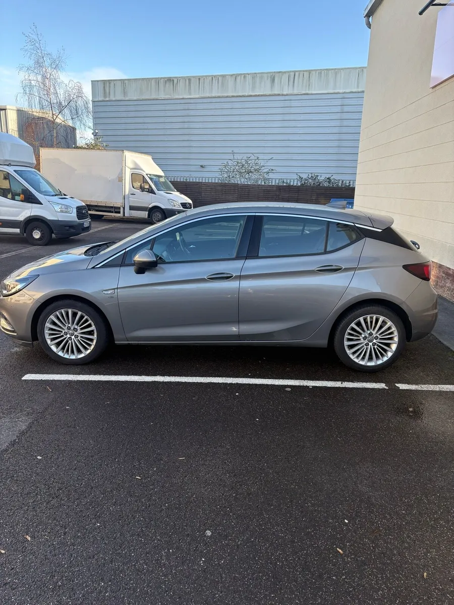 2019 Astra 1.6Cdti - Elite Nav with Reverse Camera - Image 4