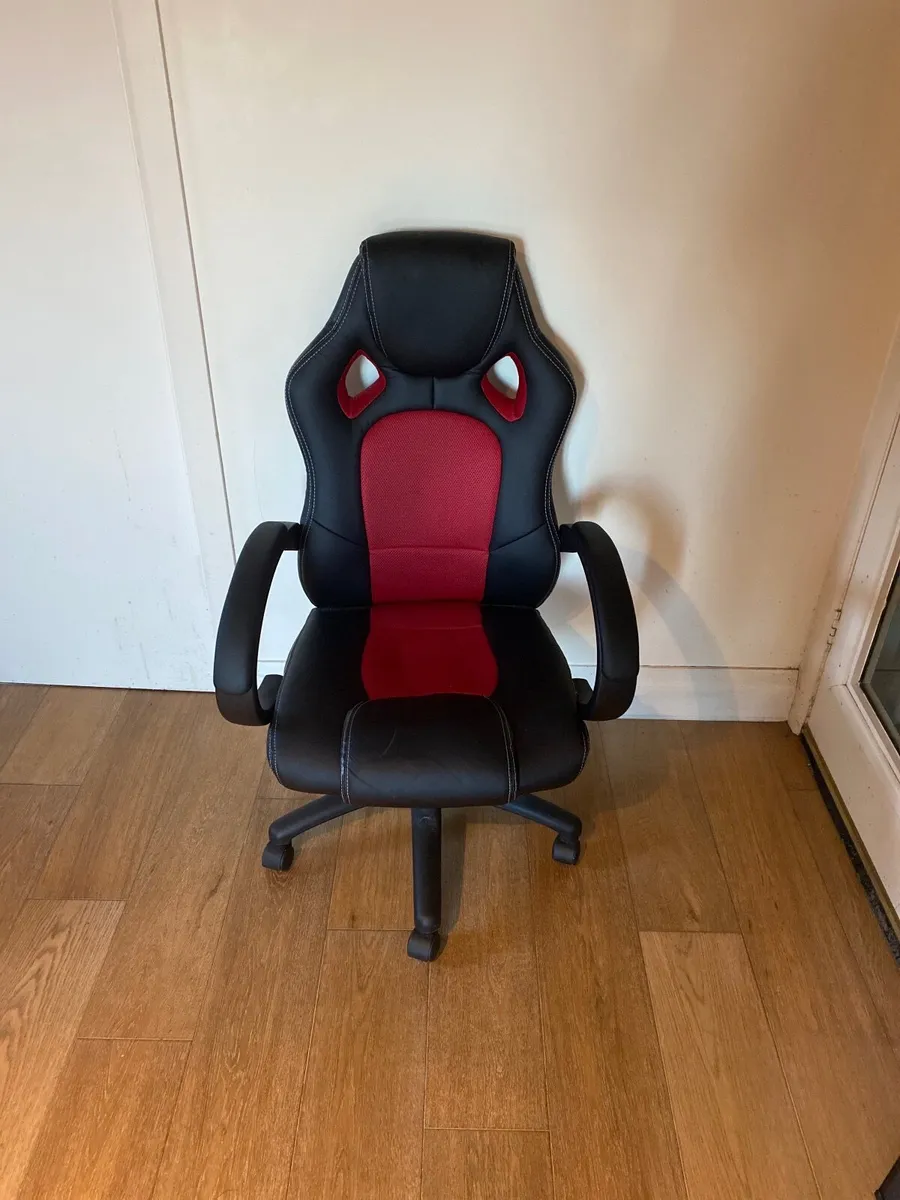 Gamer Chair - Image 1
