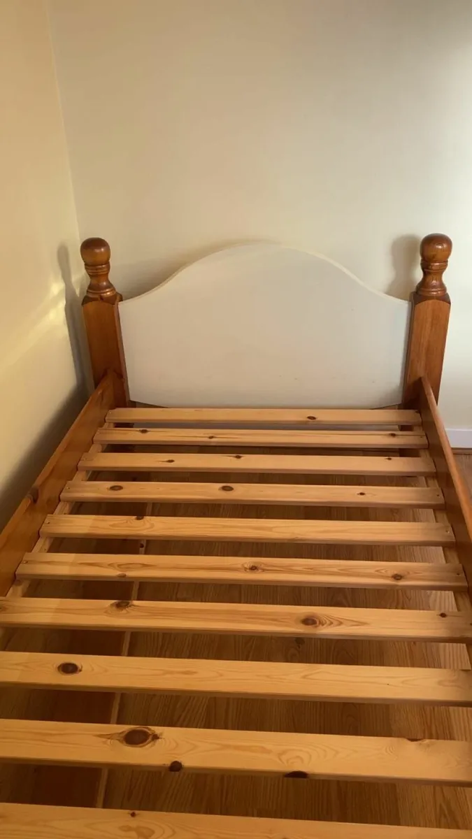 Bedroom set - Image 2