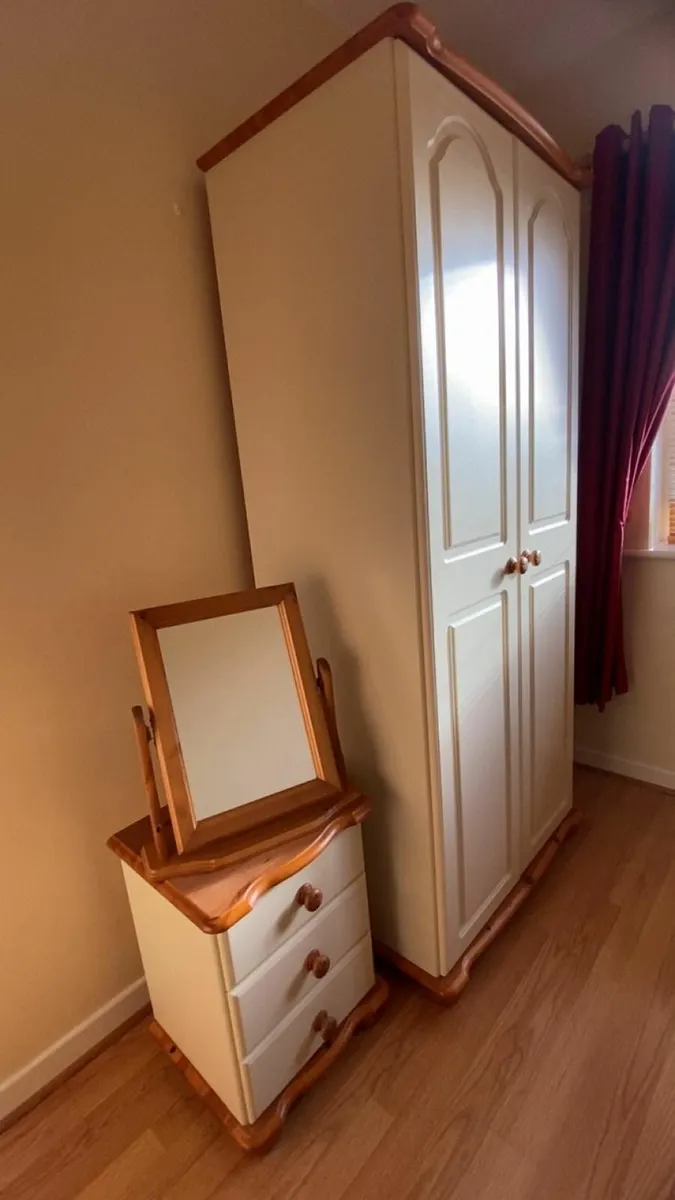 Bedroom set - Image 4