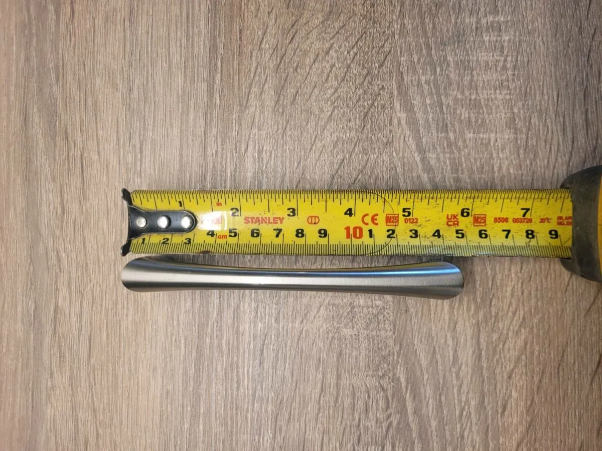 Kitchen door handles - Image 3