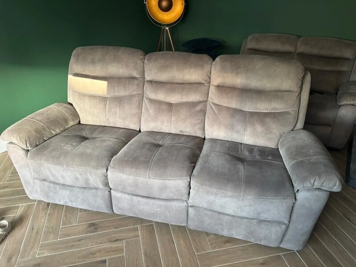 3+2+1 Fabric Recliner Sofa - Image 1