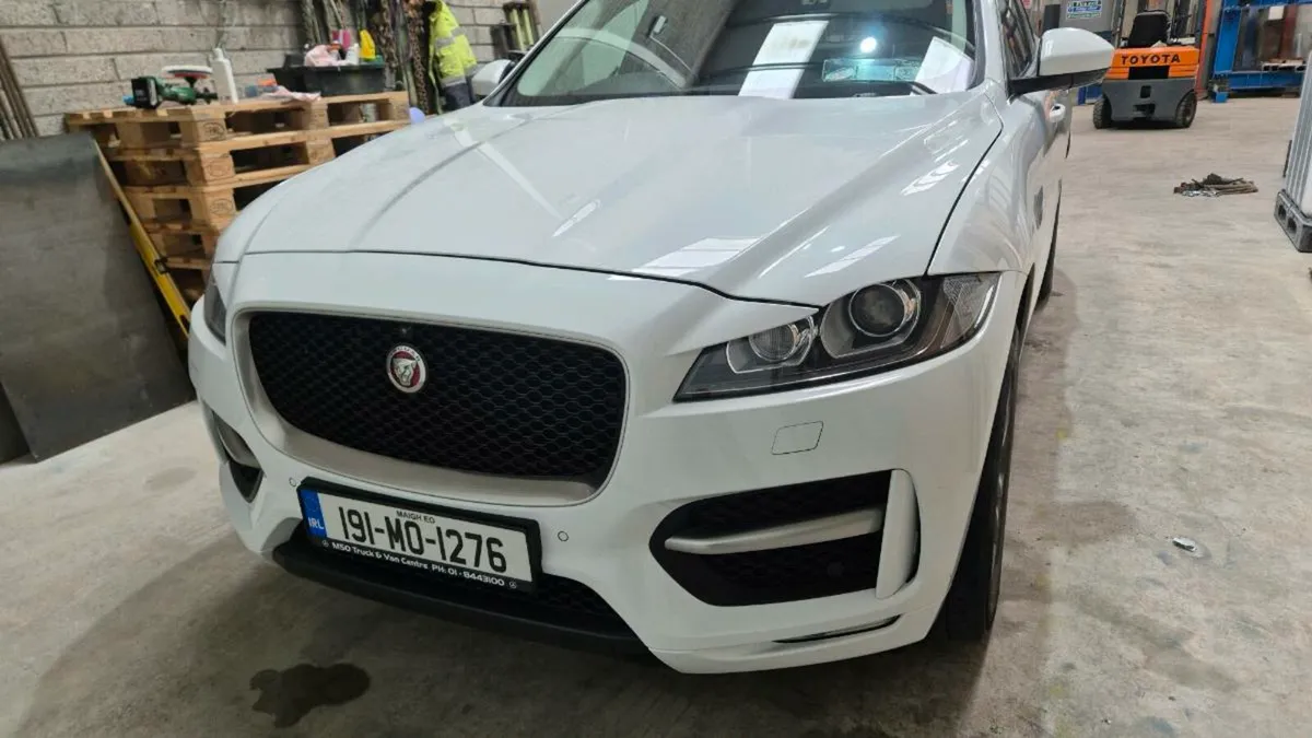 Jaguar F-Pace - Image 2