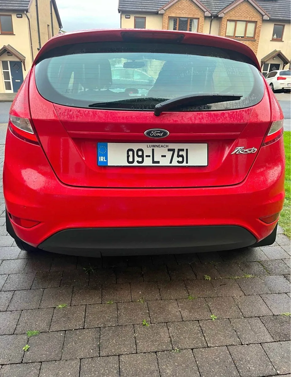 Ford Fiesta 2009 - Image 2