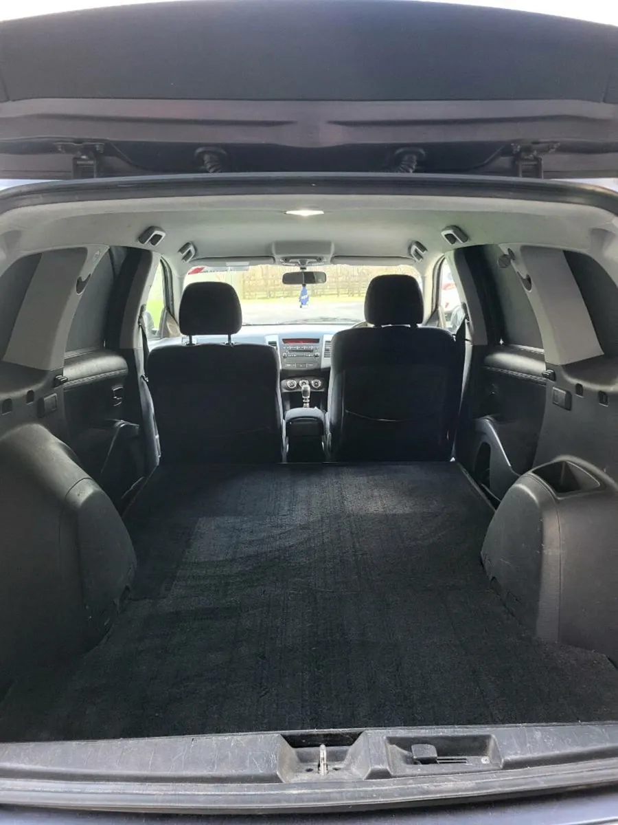 Mitsubishi Outlander - Image 2