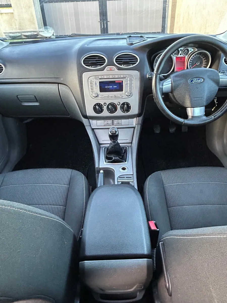 Ford Focus 2011 - Image 3