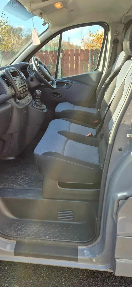 Opel Vivaro 2016 - Image 4