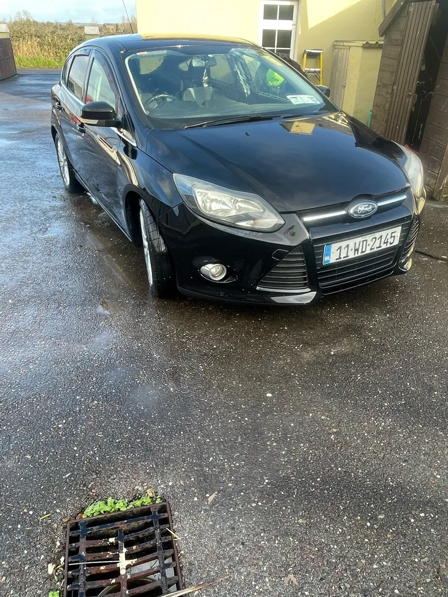 2011 Ford Focus 1.6 Zetec model - Image 3