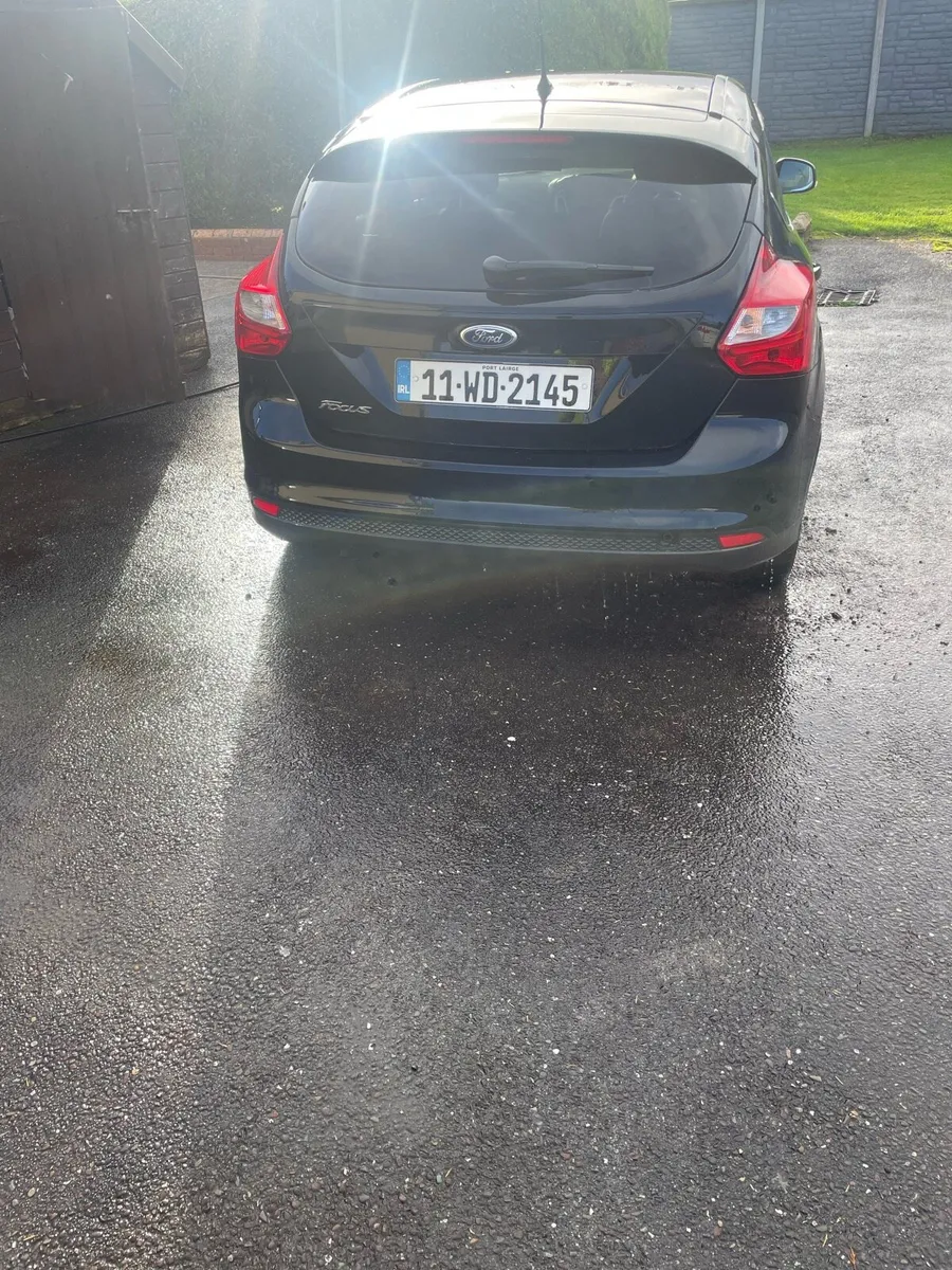 2011 Ford Focus 1.6 Zetec model - Image 4