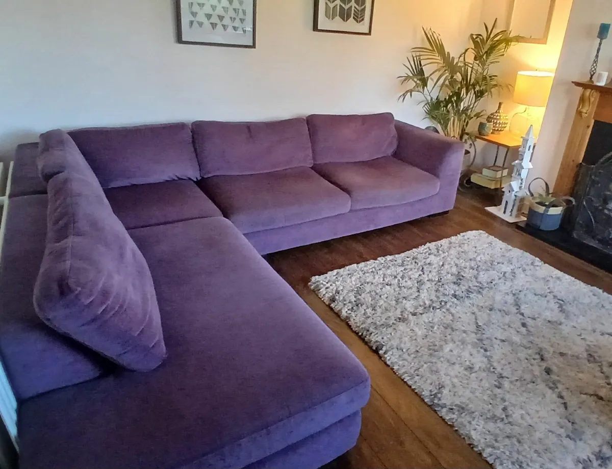 Corner sofa - Image 1
