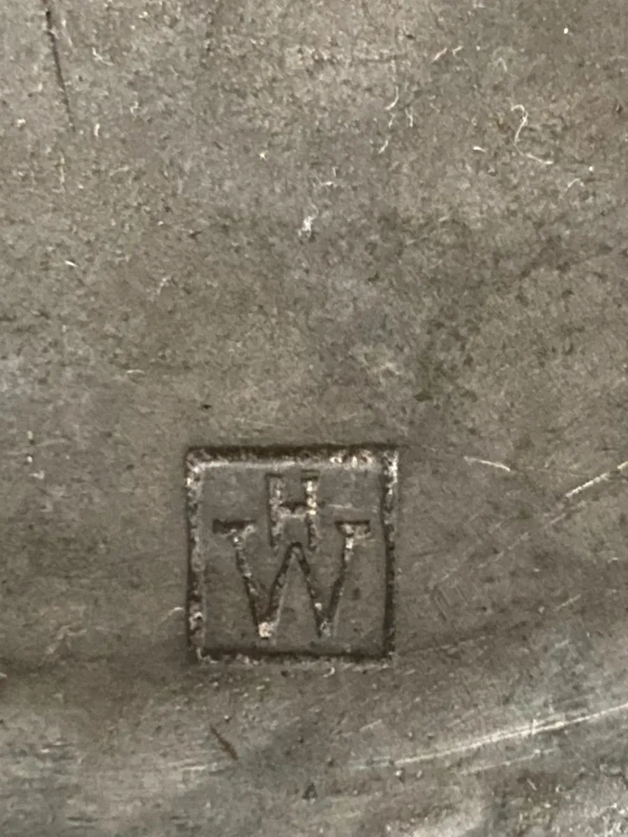 c1910 Hugh Wallis (1871-1943 Hammered Pewter Tray - Image 2