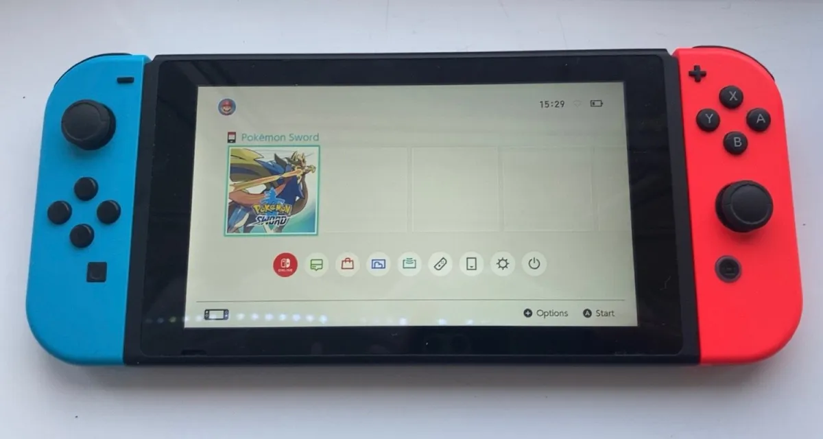 Nintendo Switch (Game and Travel Case) - Image 2