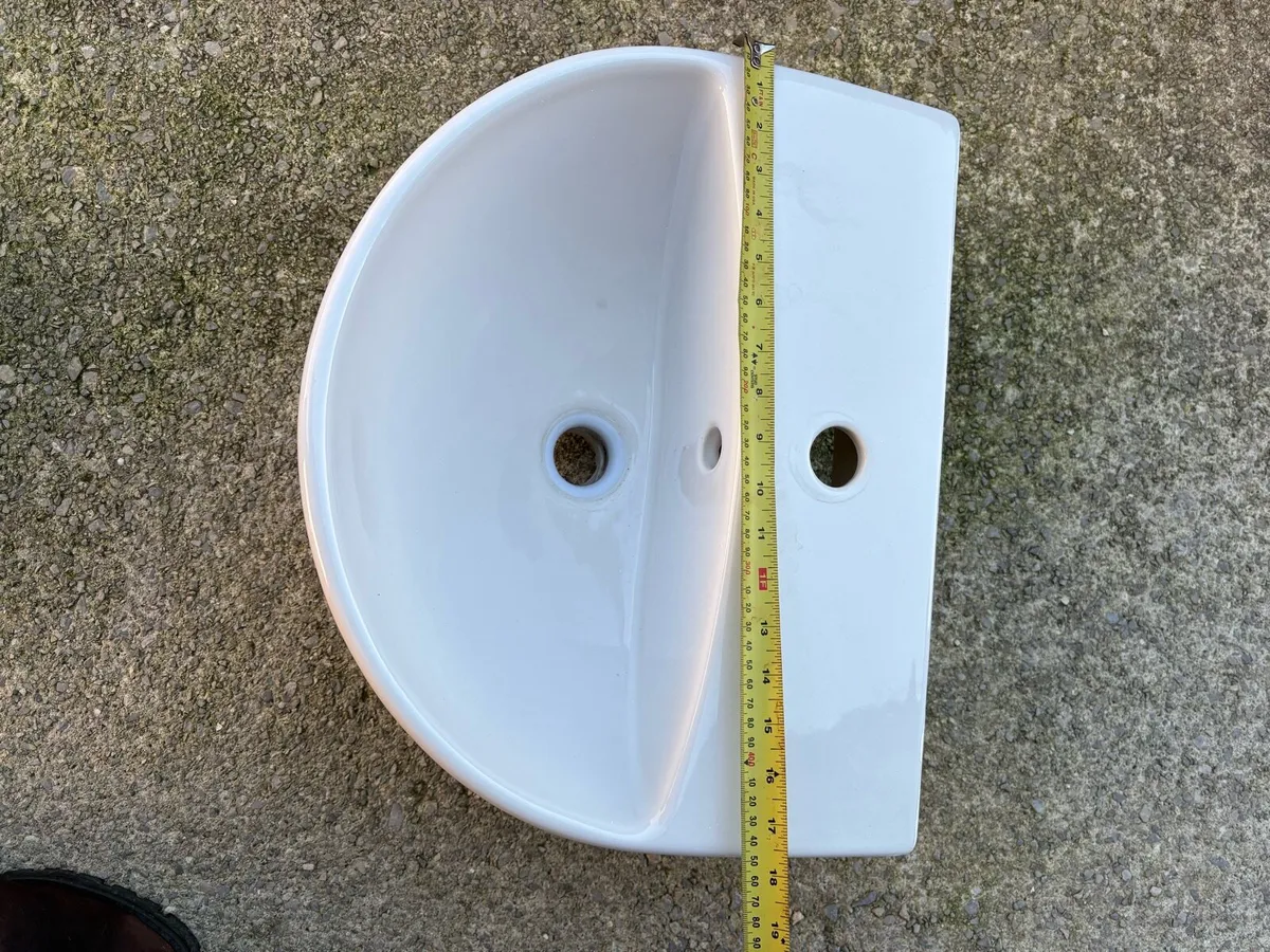 Wash hand basin and Pedestal - Image 4