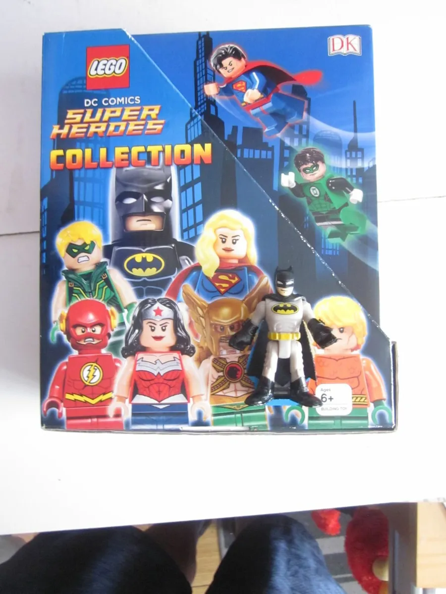 LEGO DC Comics Super Heroes Collection 10 Book Box - Image 1