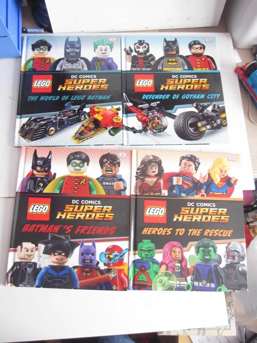 LEGO DC Comics Super Heroes Collection 10 Book Box - Image 4