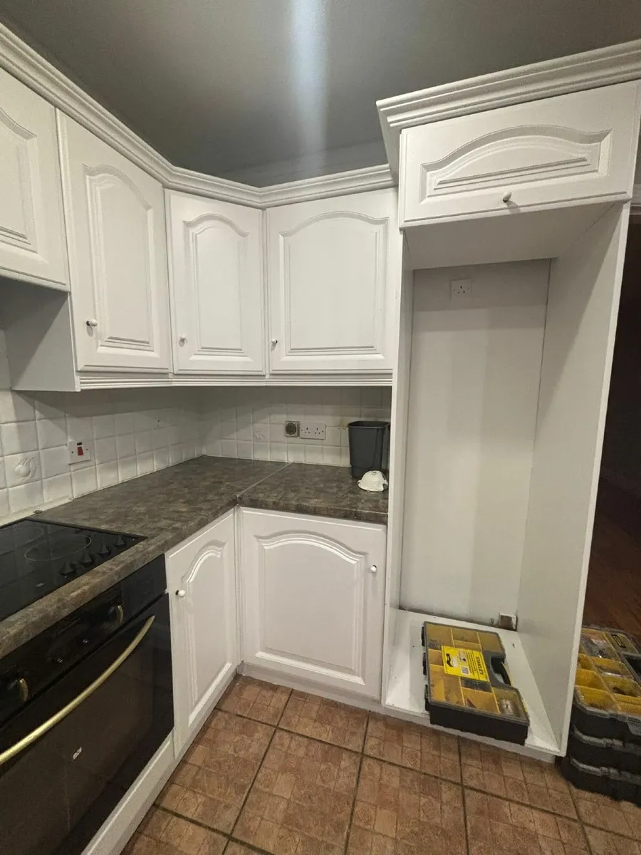 Kitchen Units - Image 1