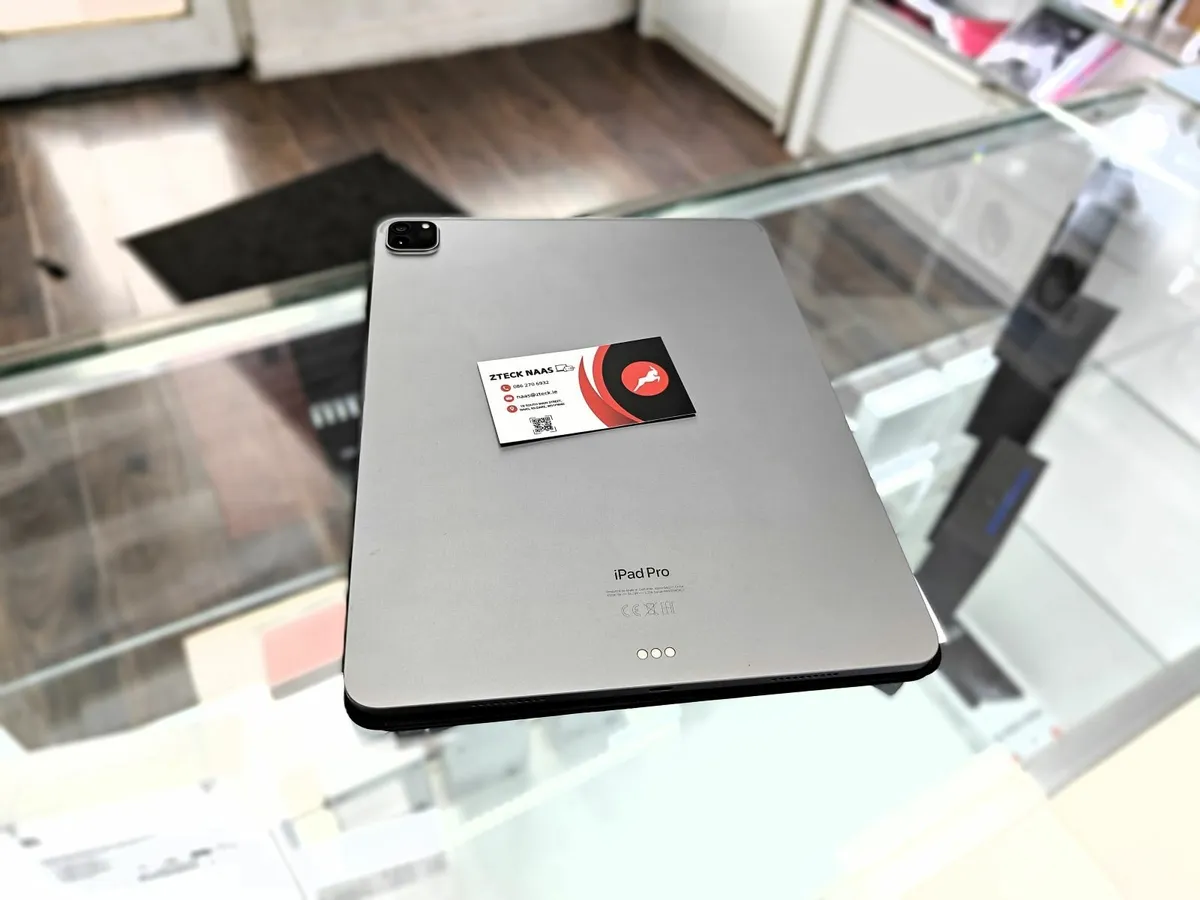 ipad pro 6th Gen 12.9 128gb