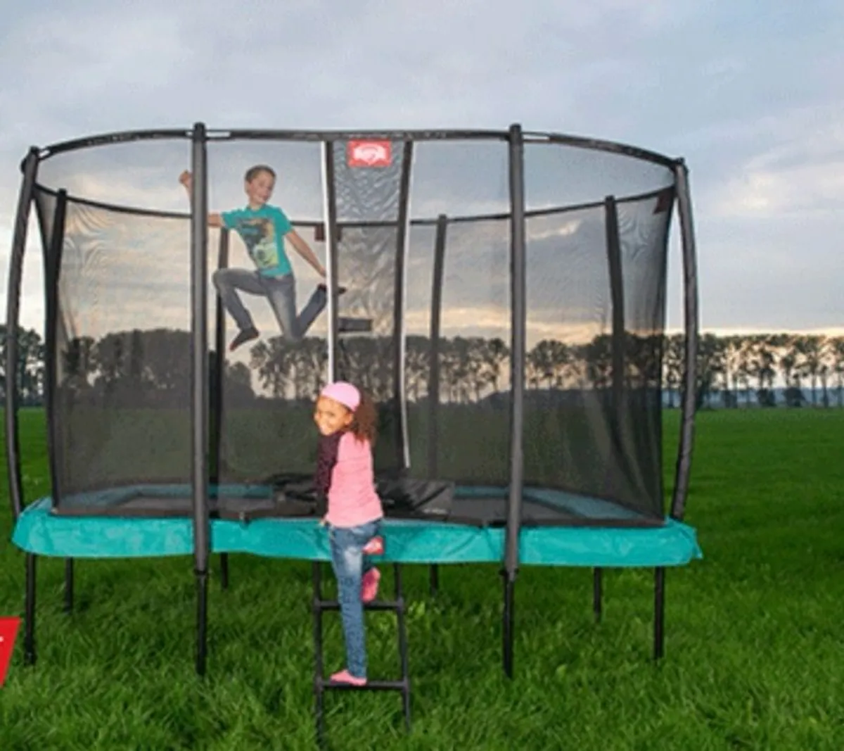 trampoline - Image 1