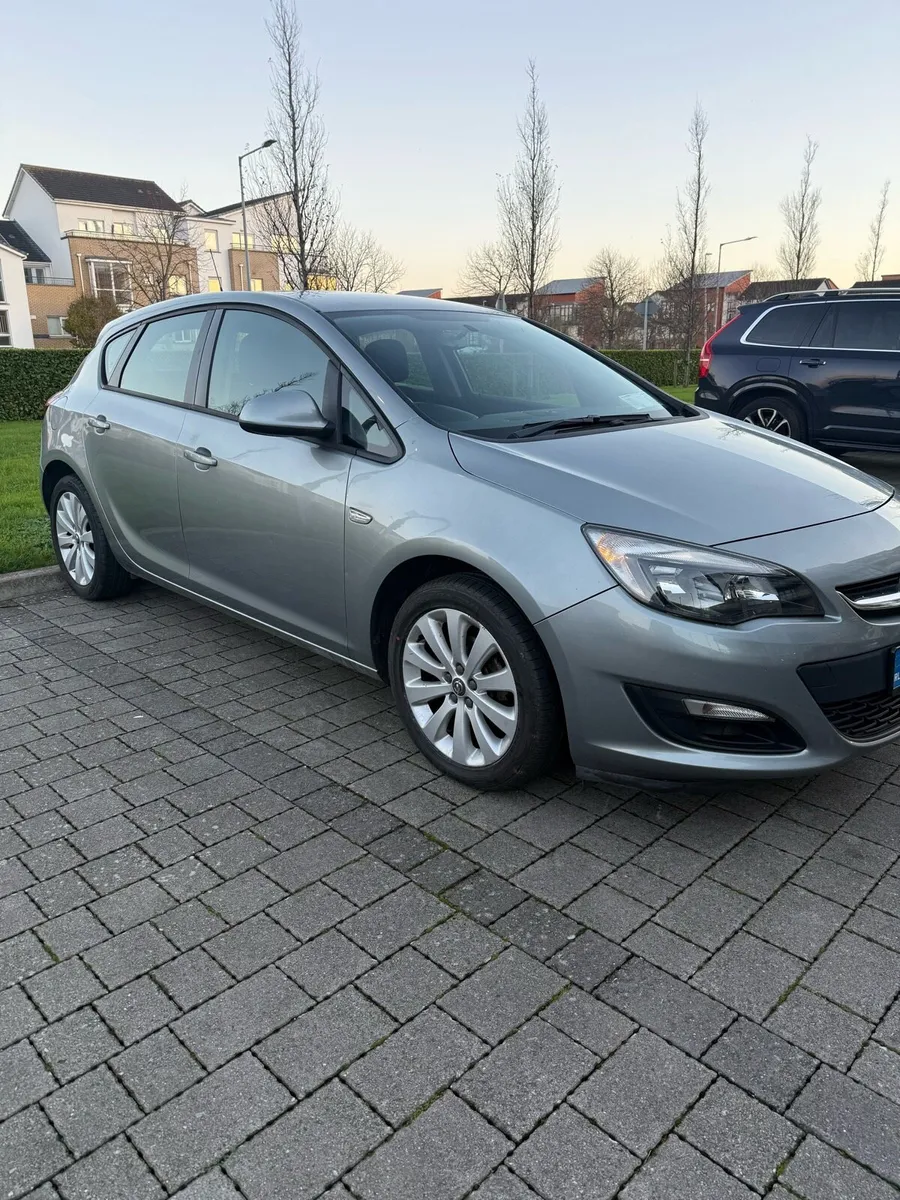 Opel Astra 1.4 Petrol Nct 6/26 Tax 3/26 - Image 1