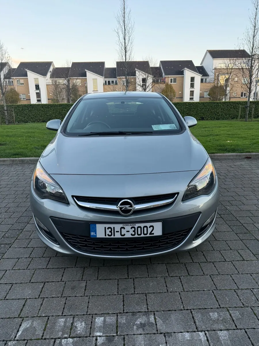 Opel Astra 1.4 Petrol Nct 6/26 Tax 3/26 - Image 2