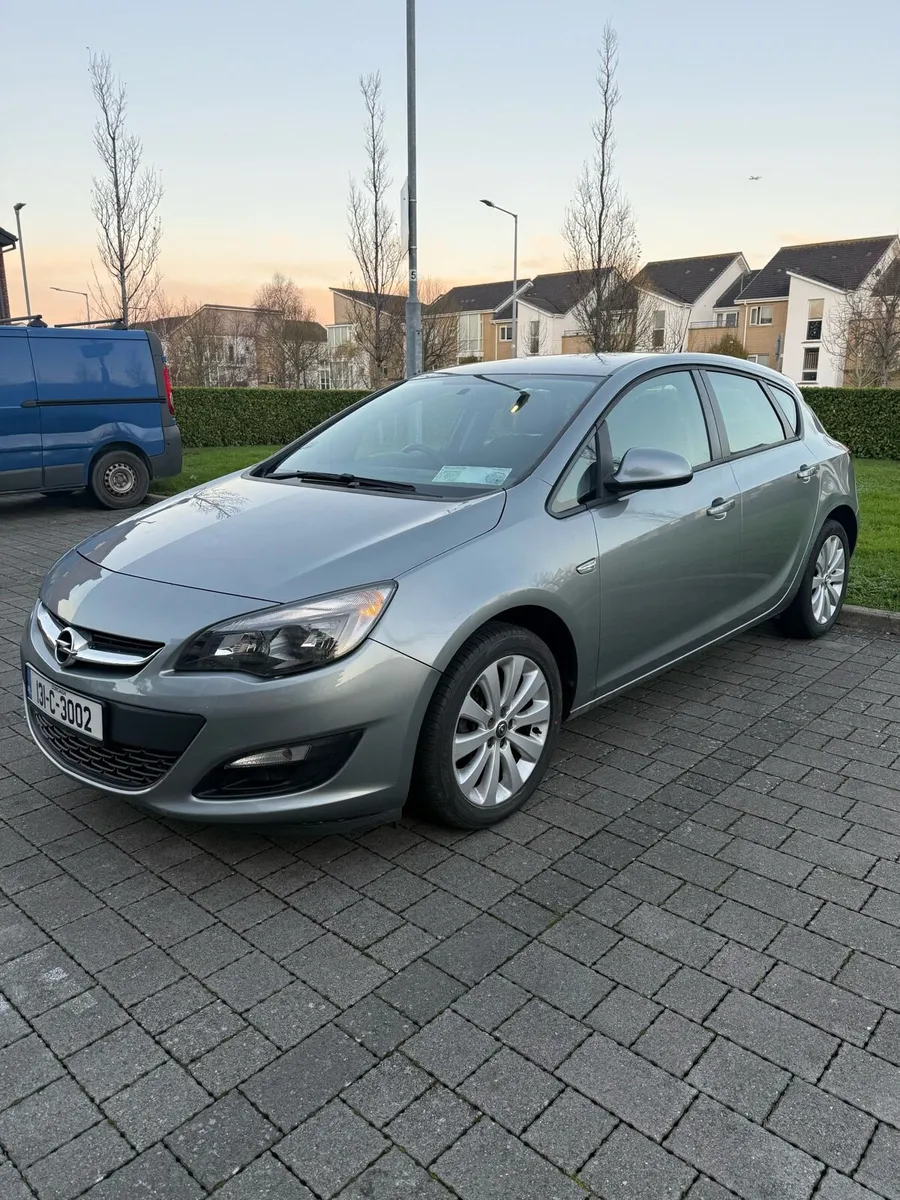 Opel Astra 1.4 Petrol Nct 6/26 Tax 3/26 - Image 3