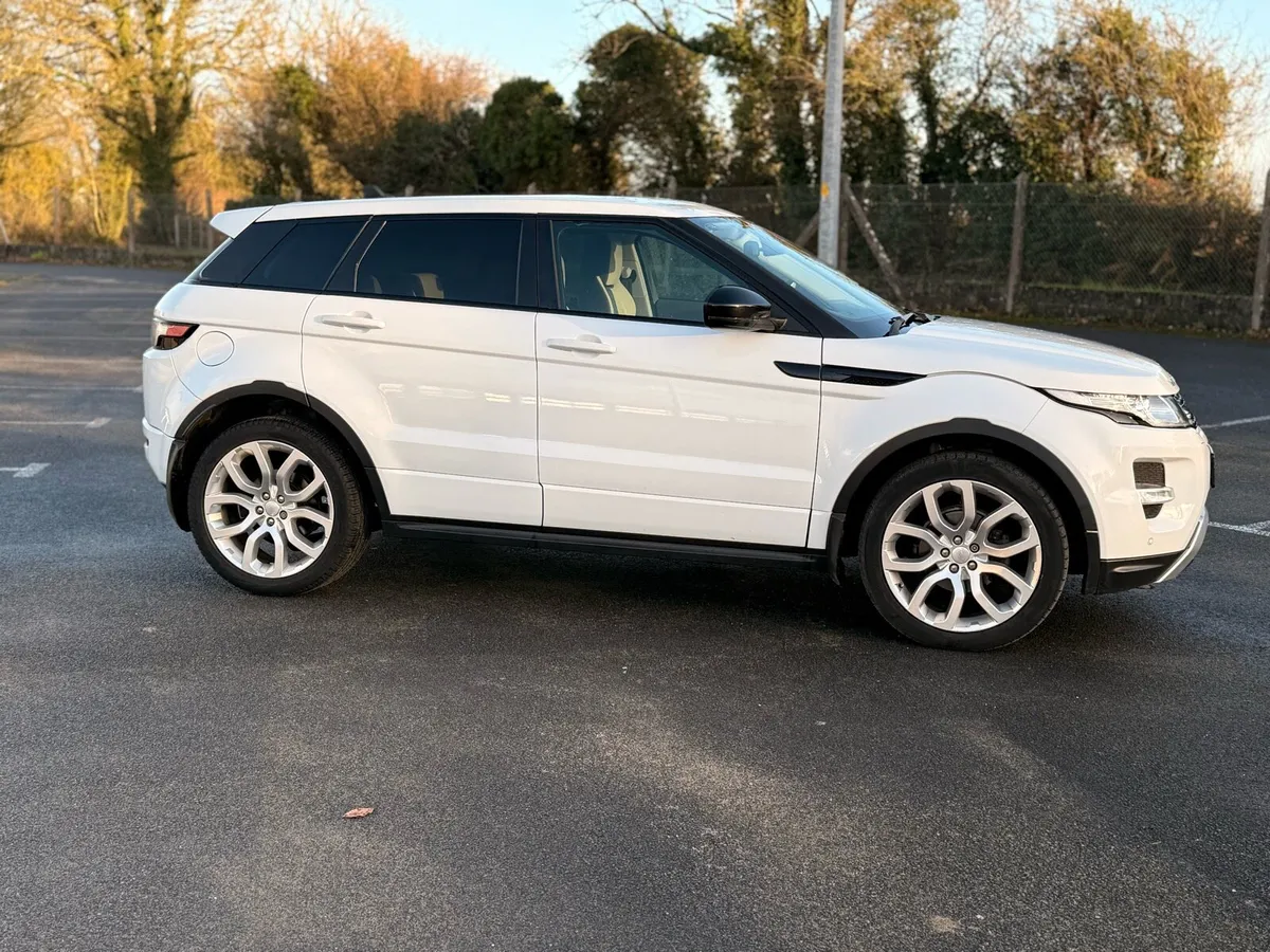 Range Rover Evoque 2.2 Automatic 4x4 - Image 3