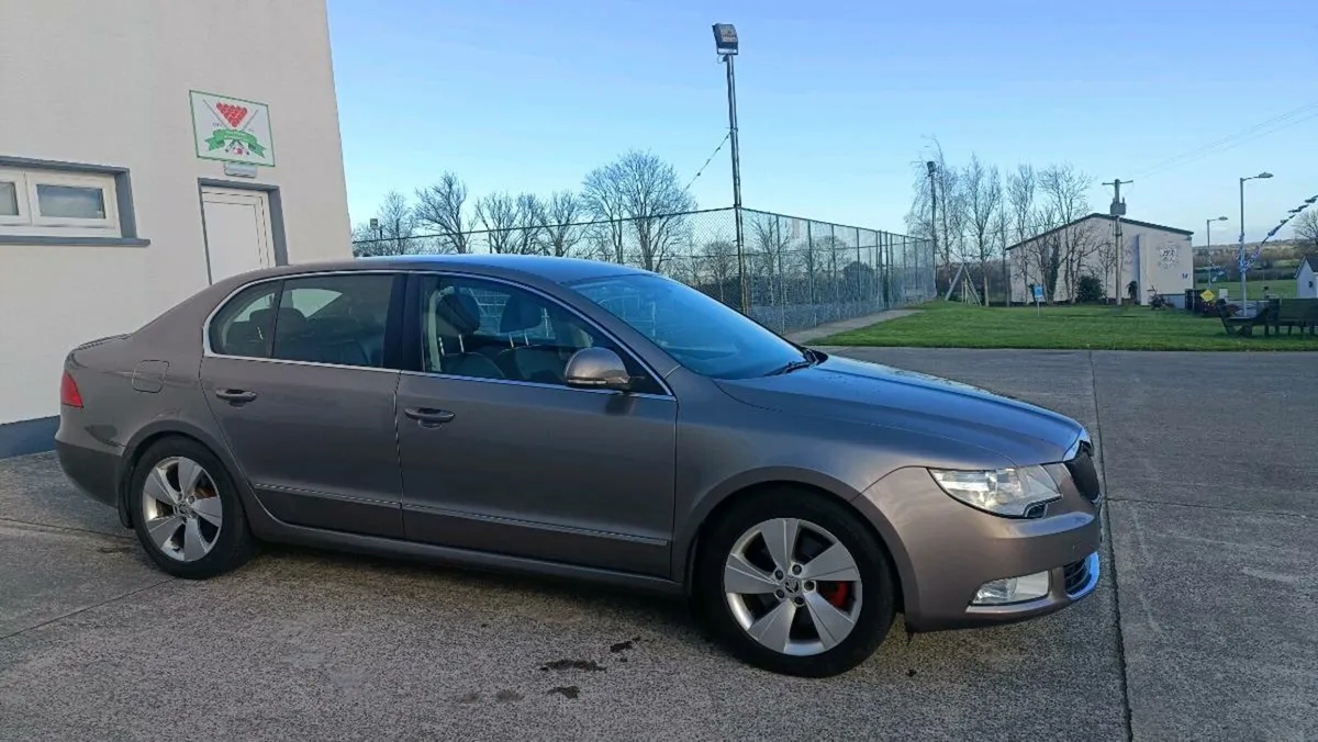 Skoda Superb 1.6 TDI Greenline - Image 3