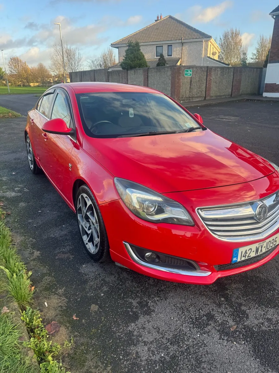 Vaxual Insignia 2014 - Image 1