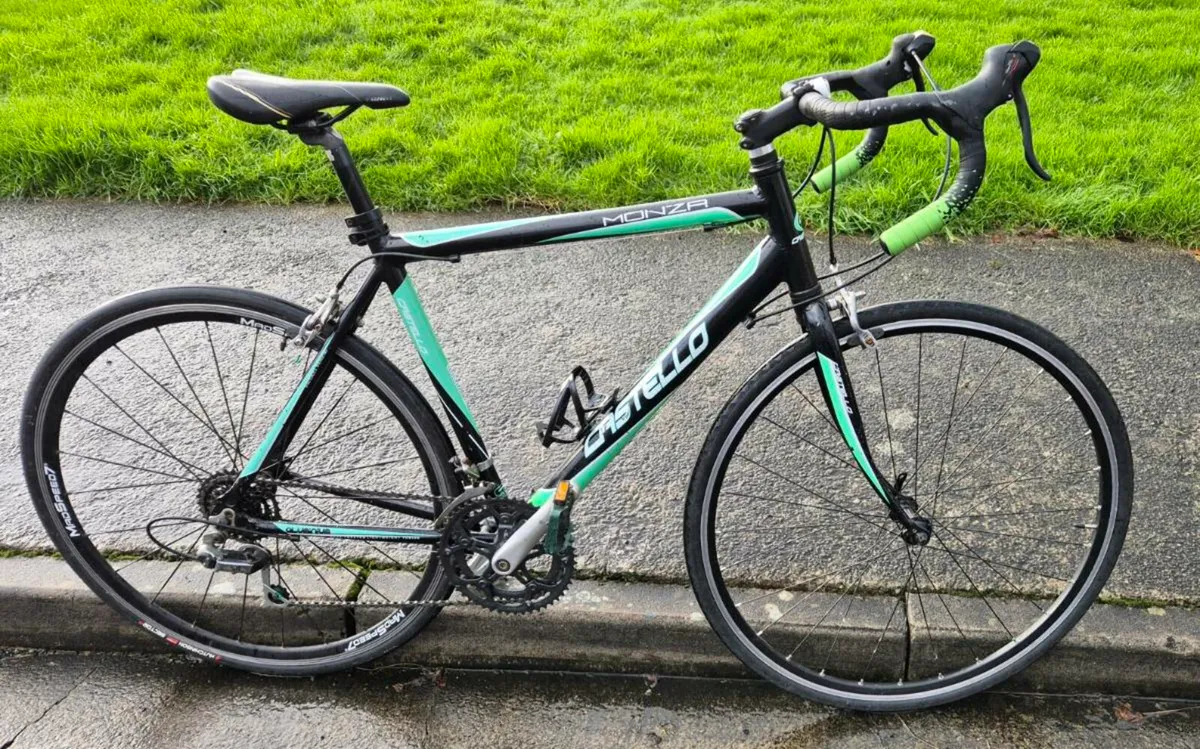 ALUMINIUM ROAD BIKE FOR ADULT - Image 1