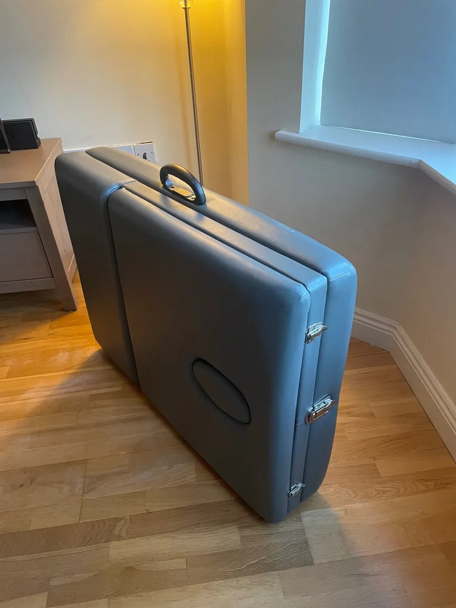 Foldable Massage Bed - Image 3