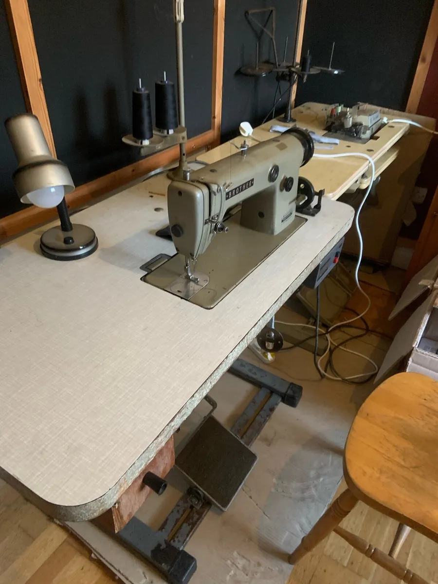 Sewing machine’s industrial - Image 1