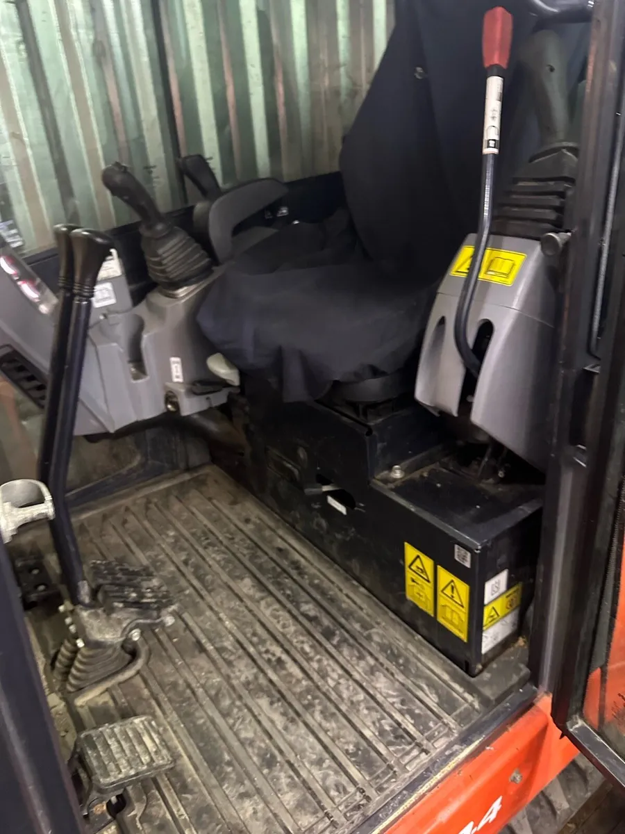 Kubota digger 1.9-4 - Image 1