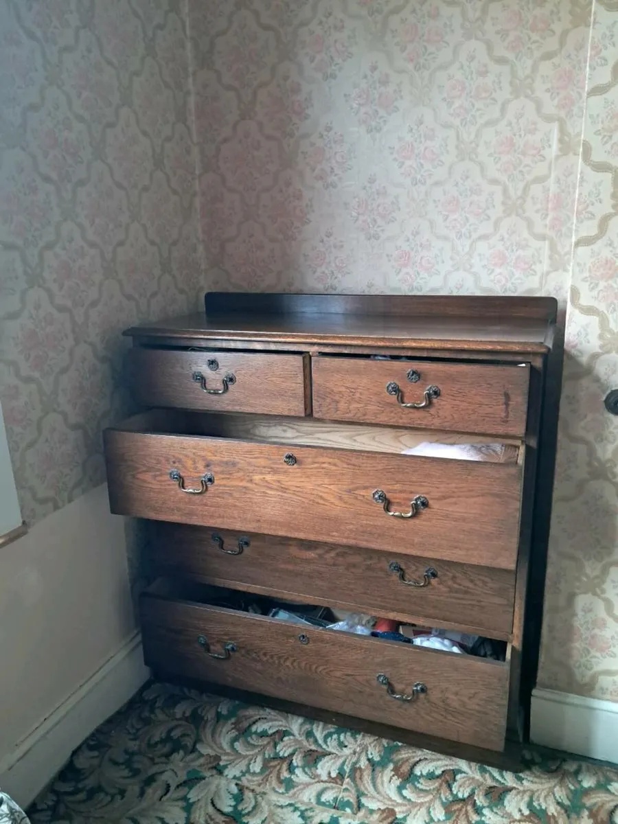 18th-century Oak Chest of Drawers - Image 3