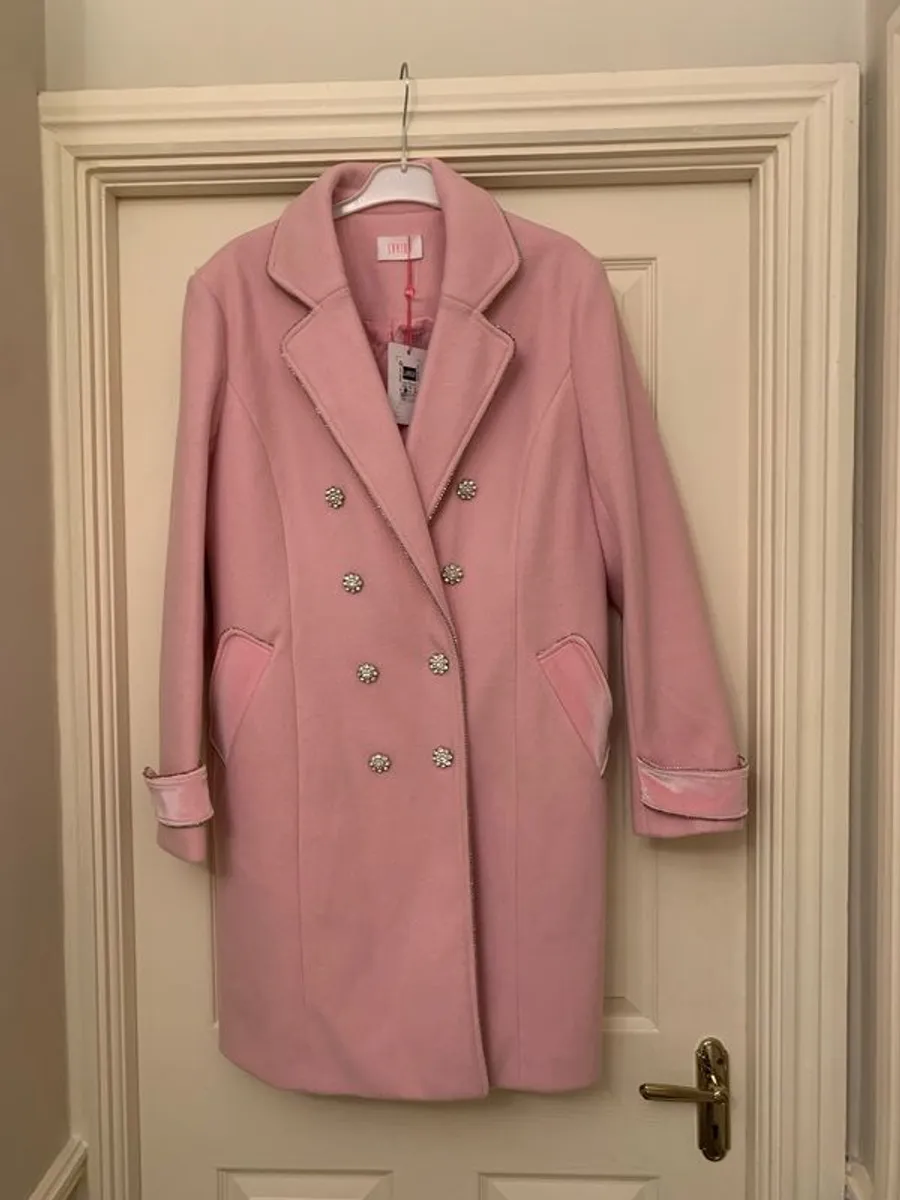 ladies coat - Image 1