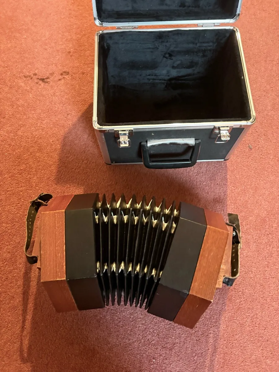 Concertina - Image 1