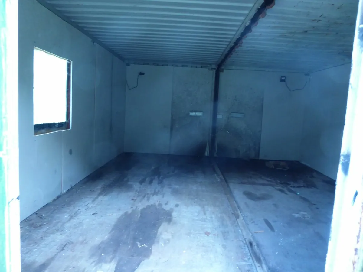 2x 20 feet long Steel Shipping Container for sale. - Image 3