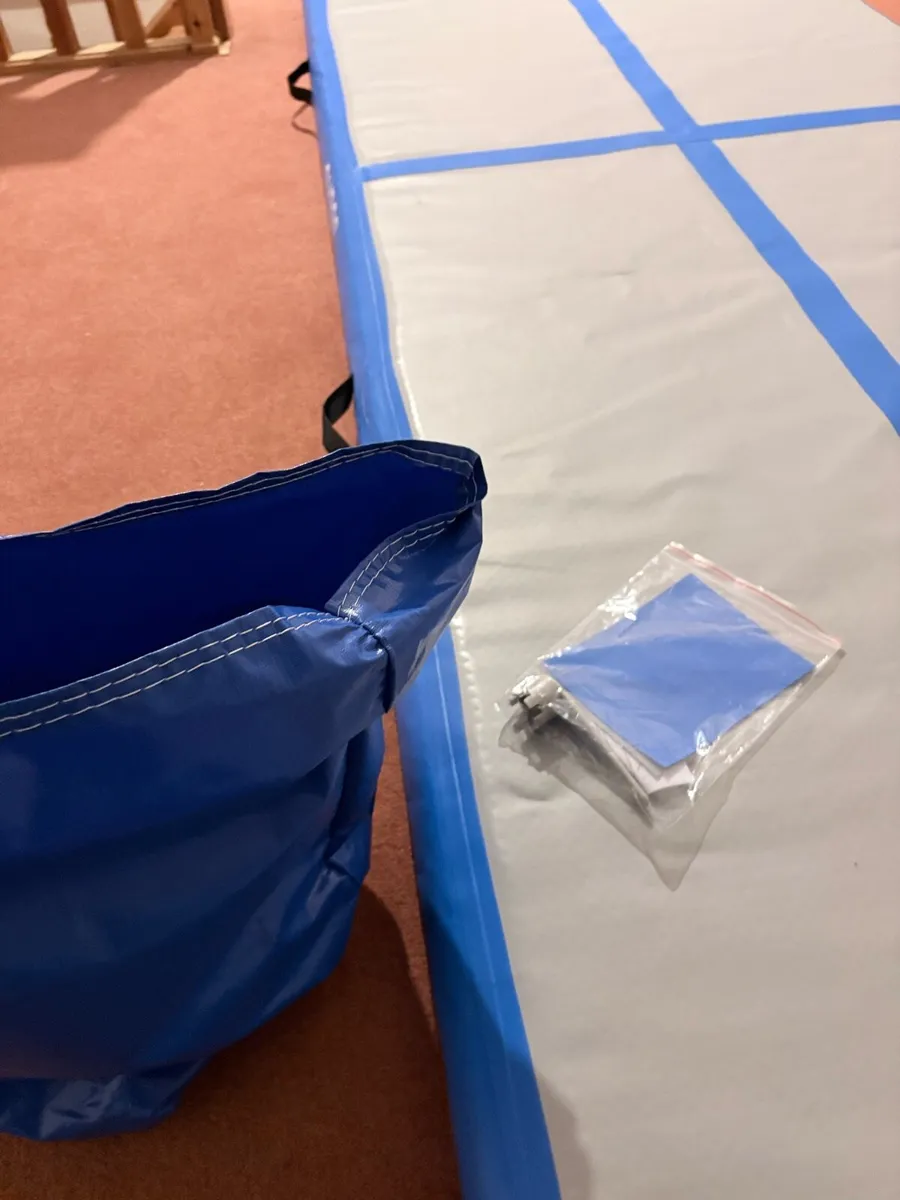 Gymnastics air track - Image 1