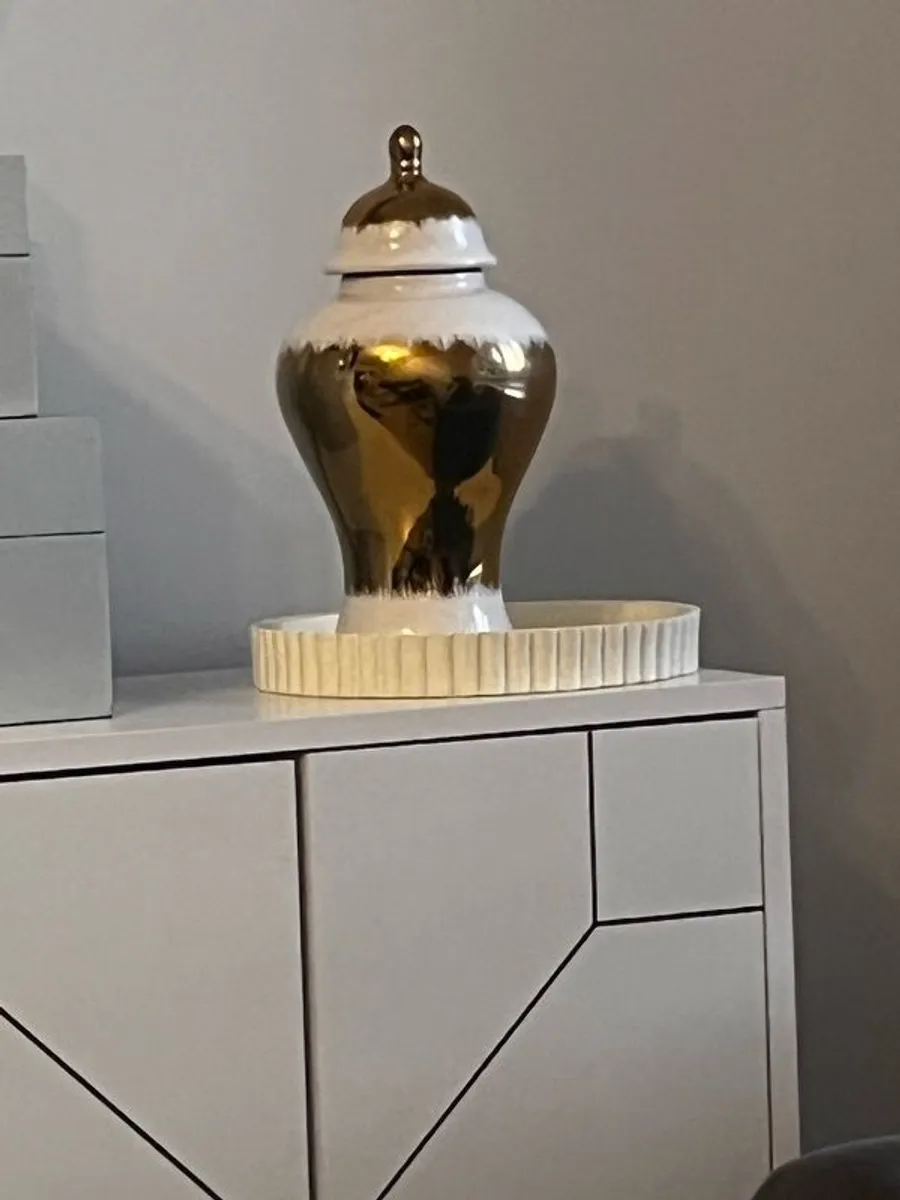 Ceramic vase - Image 1