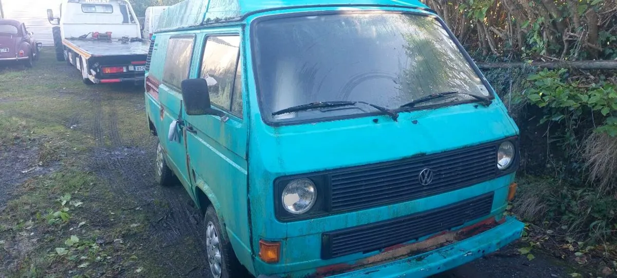 T25 POP TOP CAMPER - Image 1