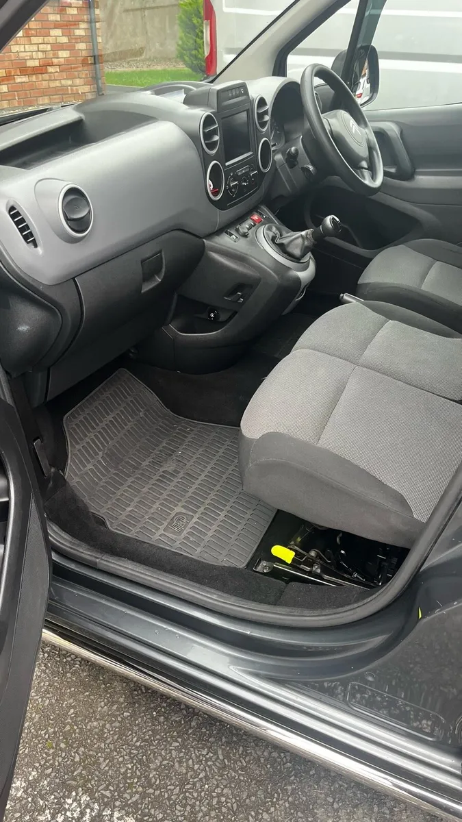 2017 Citroen berlingo van - Image 4