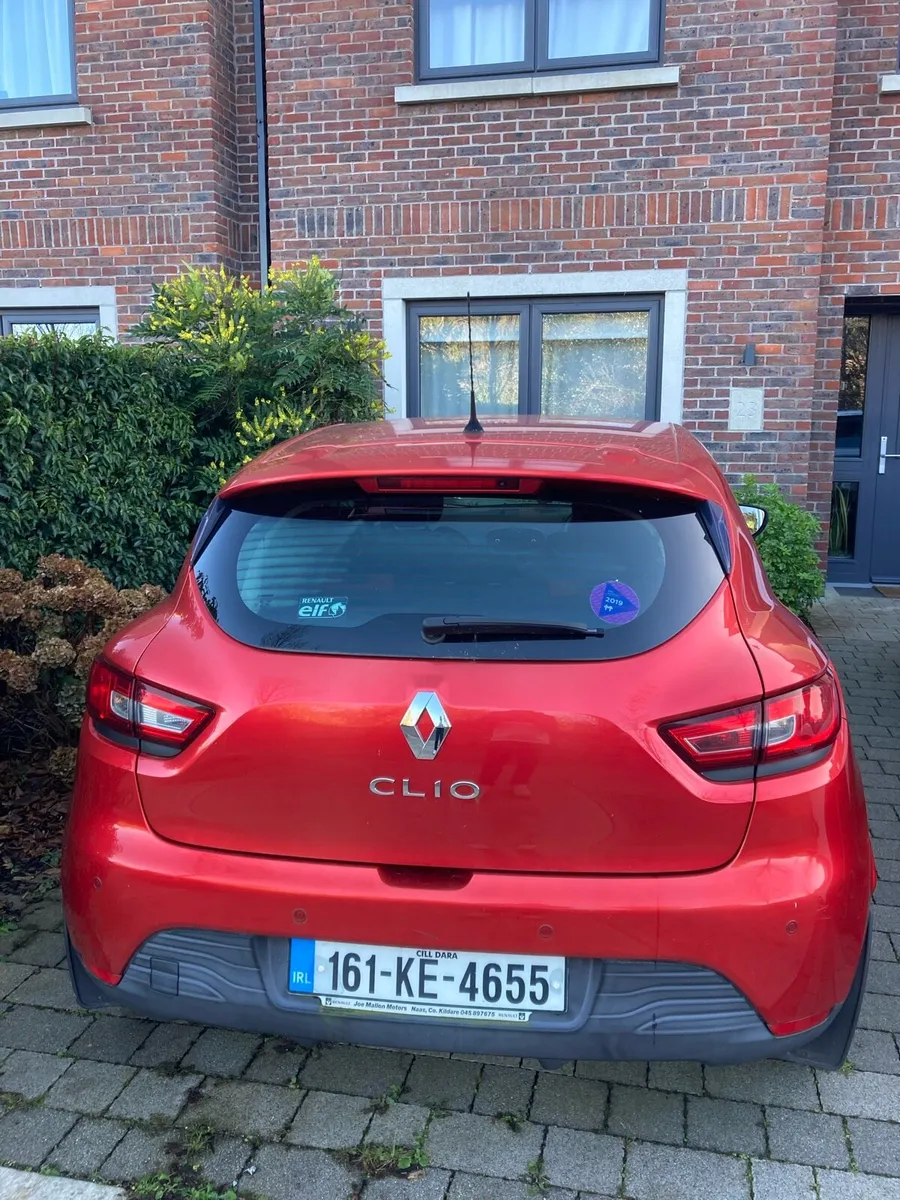 Renault Clio 2016 in excellent condition - Image 4