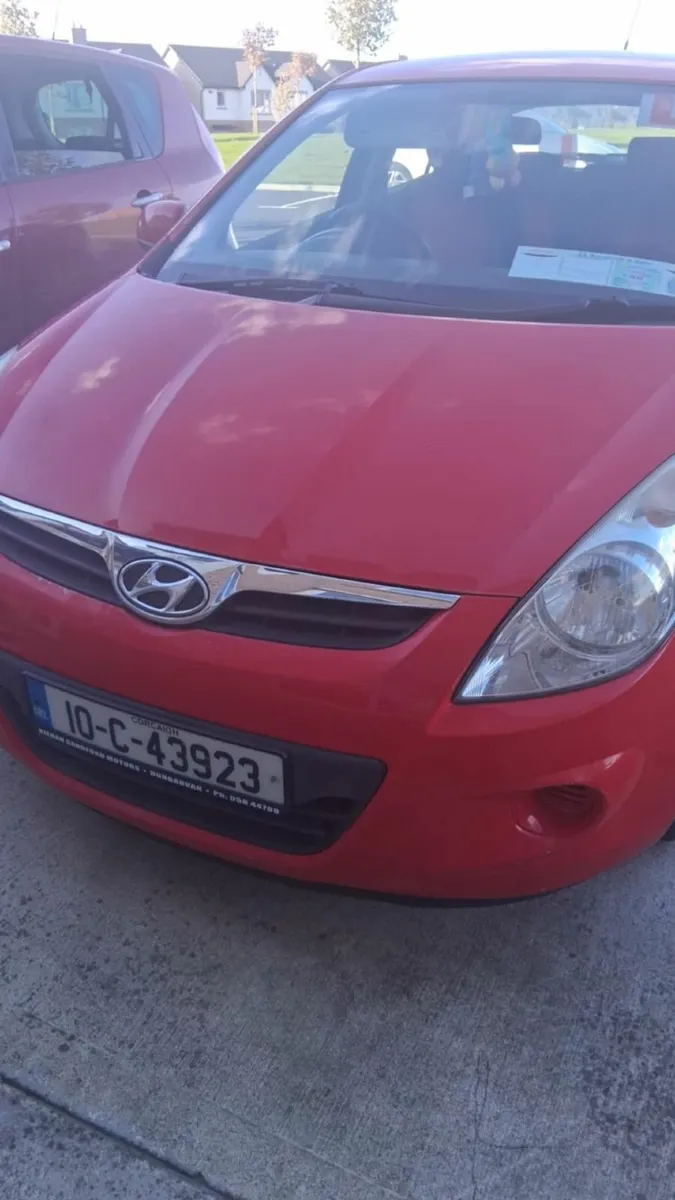 Hyundai i20 2010 - Image 2