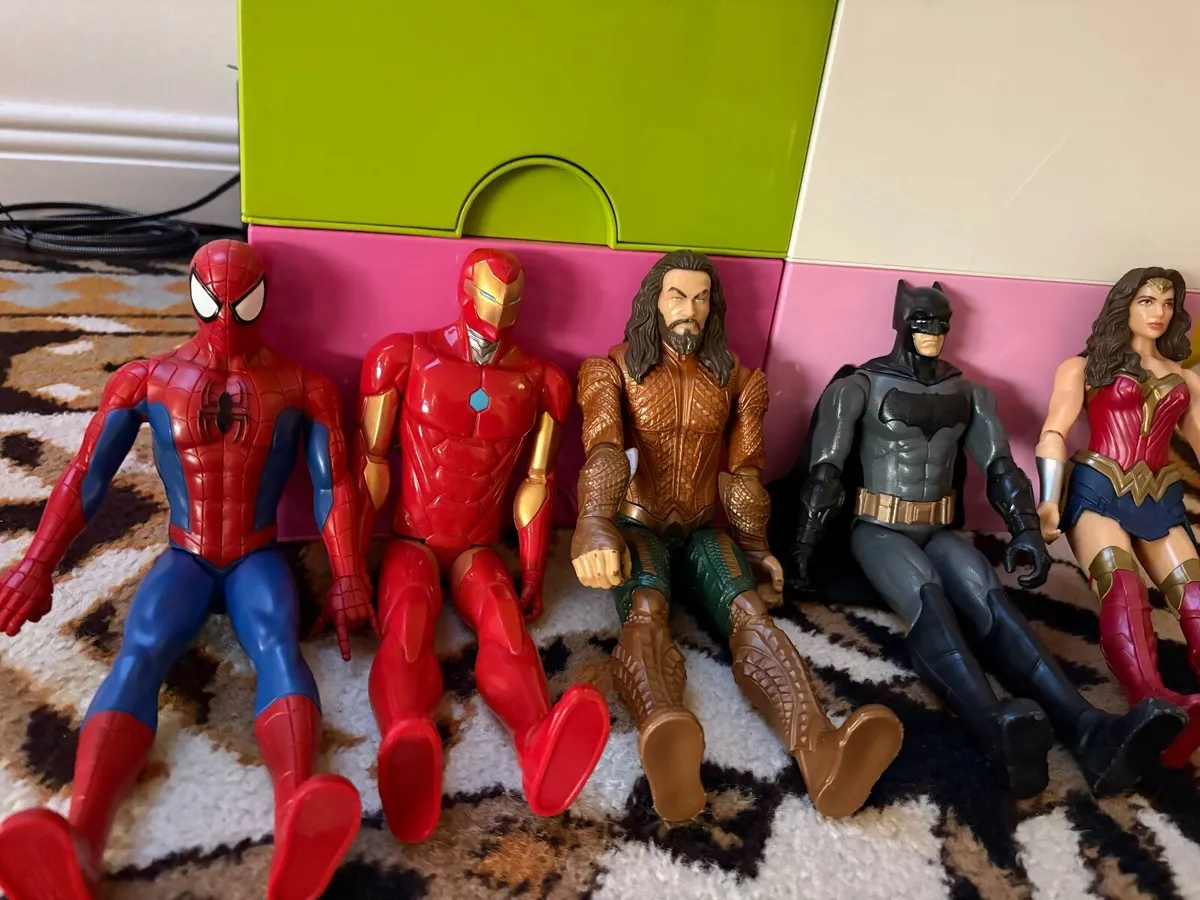 Batman, Spiderman, Ironman, Aquaman, Wonderwoman