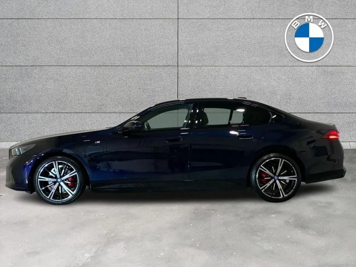 BMW 5-Series 530e M Sport Pro Saloon - Image 4