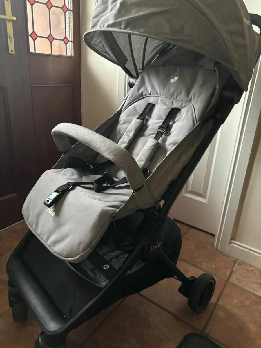 1/2 Price - Travel Buggy & car seat adapters - Image 4