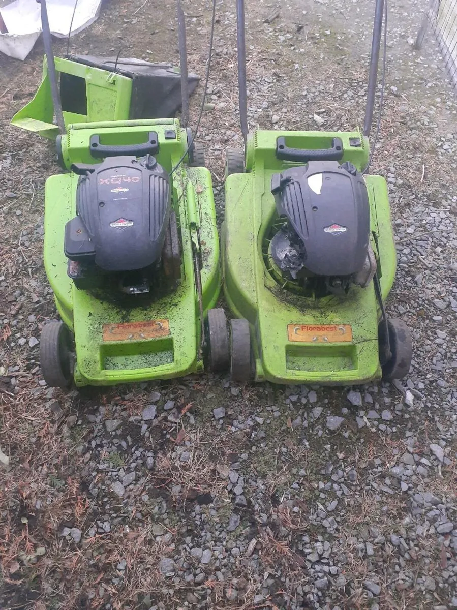2 mowers