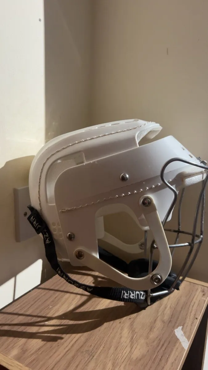 Cooper hurling helmet - Image 3