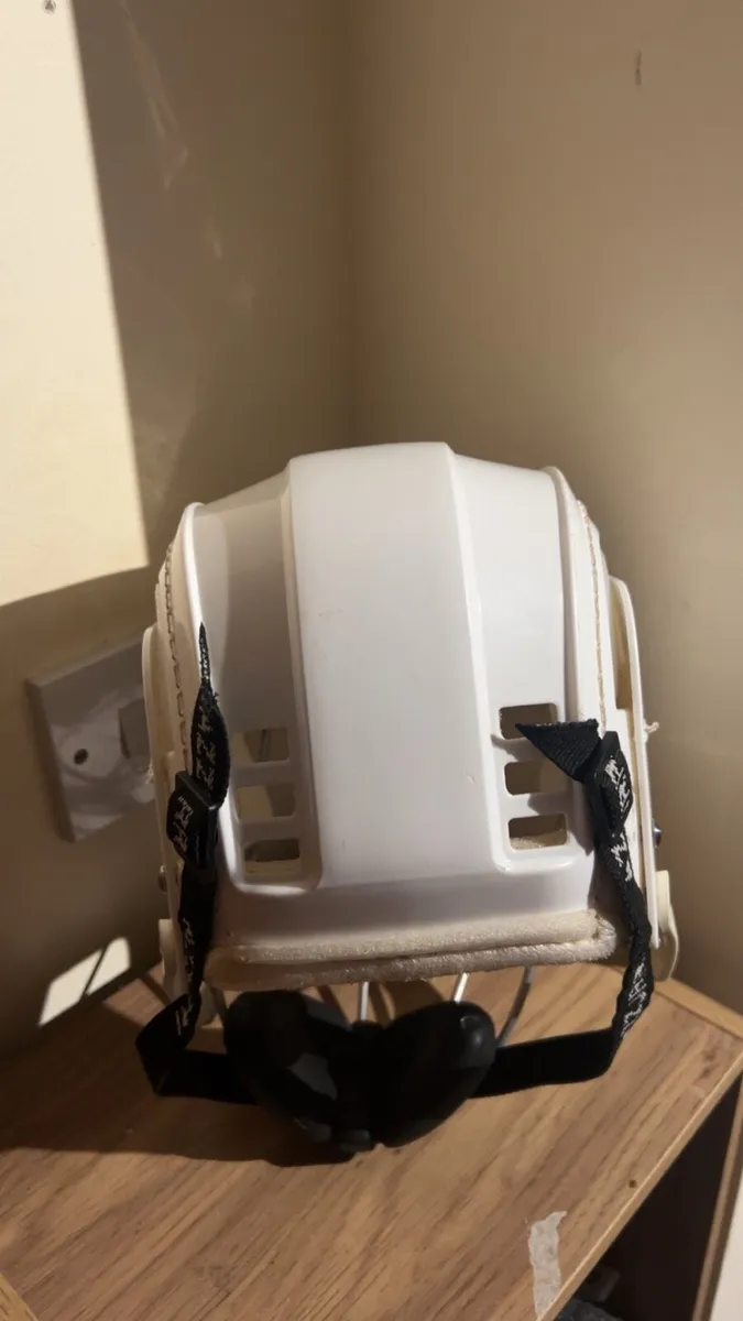 Cooper hurling helmet - Image 4